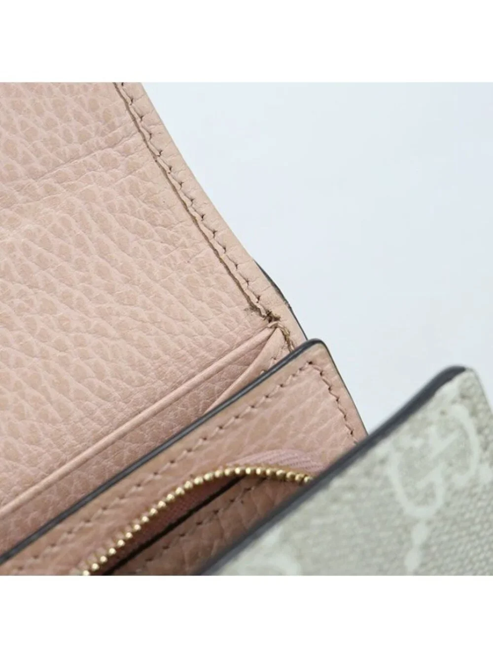 Gucci Compact Wallet Double Bifold GG Supreme